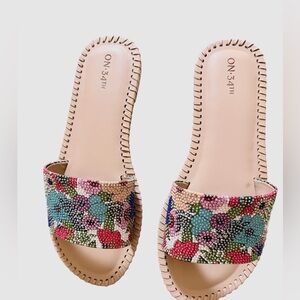 💚🌼NIB On 34th Women’s Mavise Multi Beaded Flat Sandals